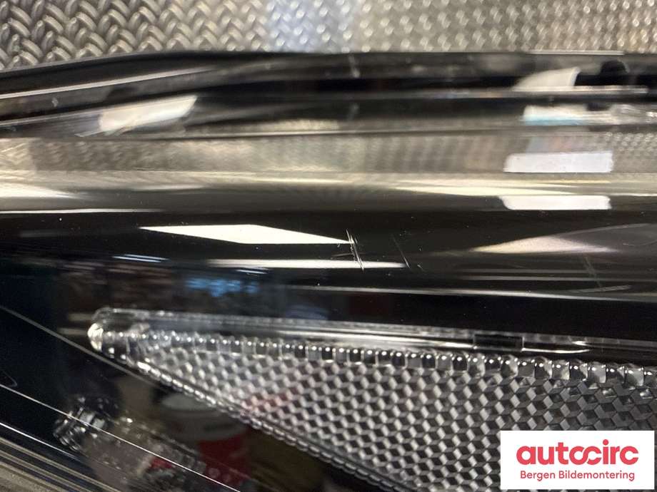 Frontlykt høyre halogen til Nissan Leaf 2018-->> (Type II) (NISSAN|260105SH0A|)