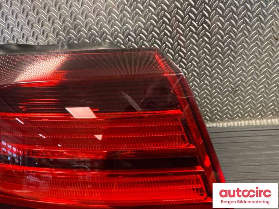 Baklykt venstre til VW e-Golf 2017-2020 (Fase 2)  (VOLKSWAGEN|5G0 945 095 Q|)