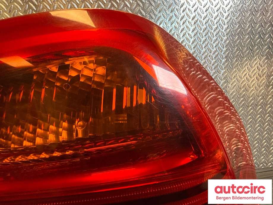 Baklykt høyre til BMW 3-Serie 2005-2011 (E90/E91/E92/E93) (E90/E91/E92/E93) (BMW|63 21 6 937 458|)