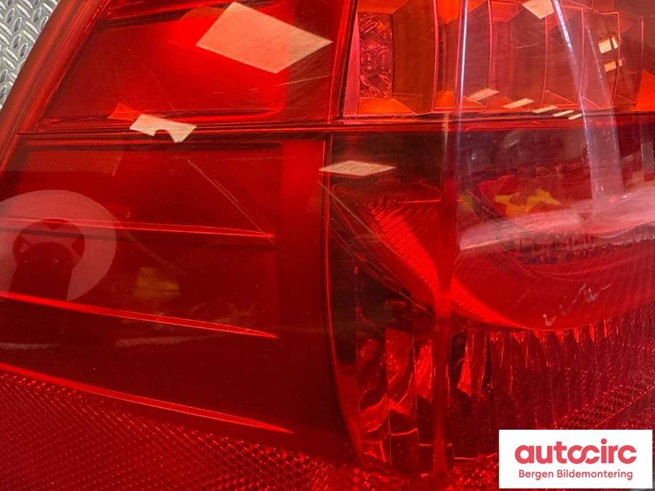 Baklykt venstre til BMW 3-Serie 2005-2011 (E90/E91/E92/E93) (E90/E91/E92/E93) (BMW|63 21 7 289 431|)