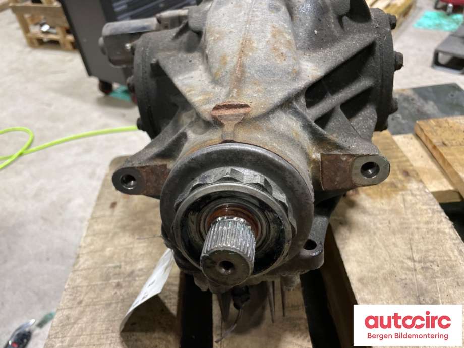 Kardang klokke bak til BMW 4-Serie 2013-2020 (F32/F33/F36) (F32/F33/F36) (BMW|33 10 8 090 464|2289970-03)