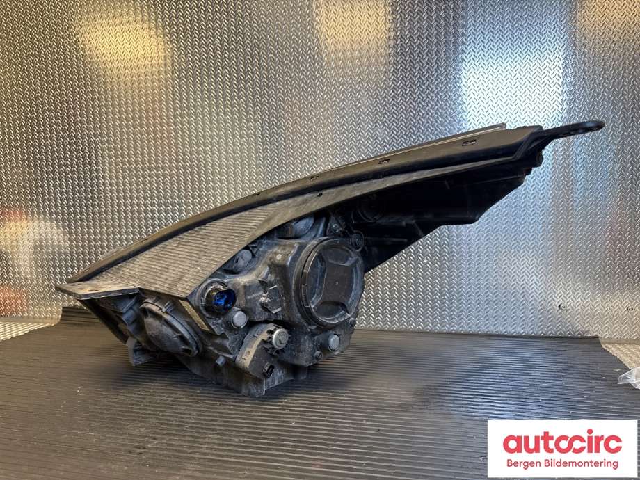 Frontlykt høyre halogen til Kia Niro 2016-2021 (KIA|92102G 5000|)