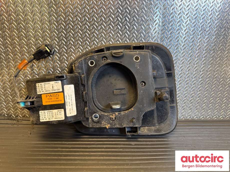 Batterilader inntak/luke til Kia Niro 2016-2021  (KIA|69511G 5100|)