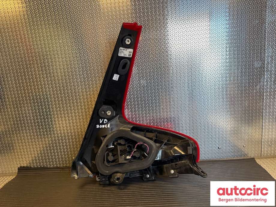 Baklykt venstre til Volvo V40 2012-2019  (VOLVO|31395844|)