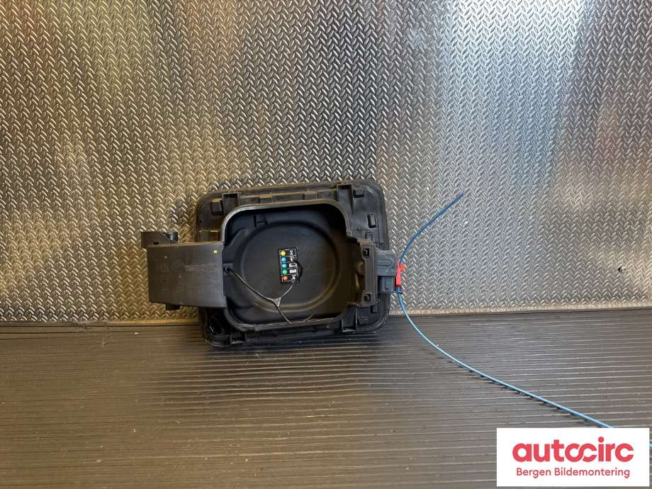 Batterilader inntak/luke til BMW i3 2013-2022  (BMW|51 17 7 376 190|51 17 7 335 767|)