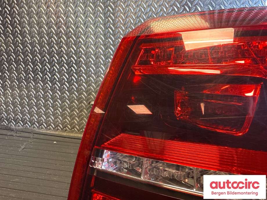 Baklykt høyre til VW e-Golf 2014-2017 (Fase 1)  (VOLKSWAGEN|5G0 945 208|)