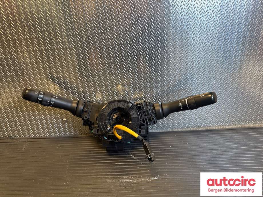 Bryter combi til Toyota GT86 2012-->> (TOYOTA|SU00307980|SU00302462|SU00302473)