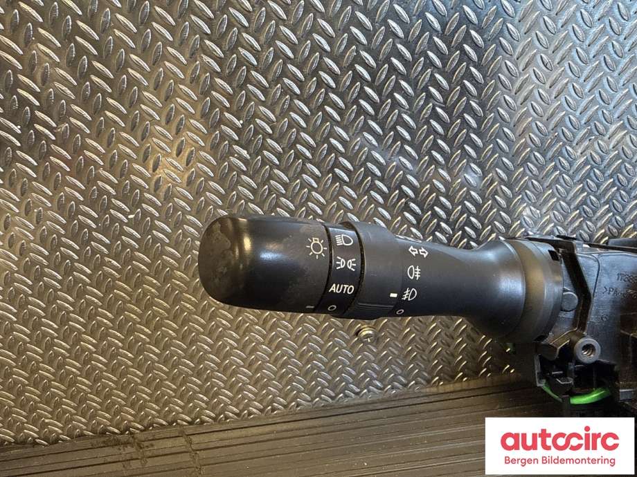 Bryter combi til Toyota GT86 2012-->> (TOYOTA|SU00307980|SU00302462|SU00302473)