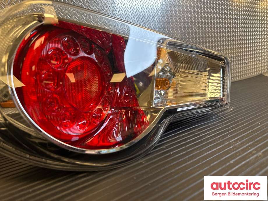 Baklykt venstre til Toyota GT86 2012-->> (TOYOTA|SU00305809|)