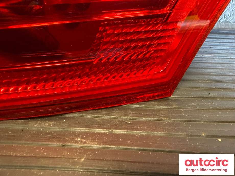 Baklykt høyre til Ford Focus 2011-2014 (Type III, Fase 1) (FORD|1785519|BM51-13404-HG|)