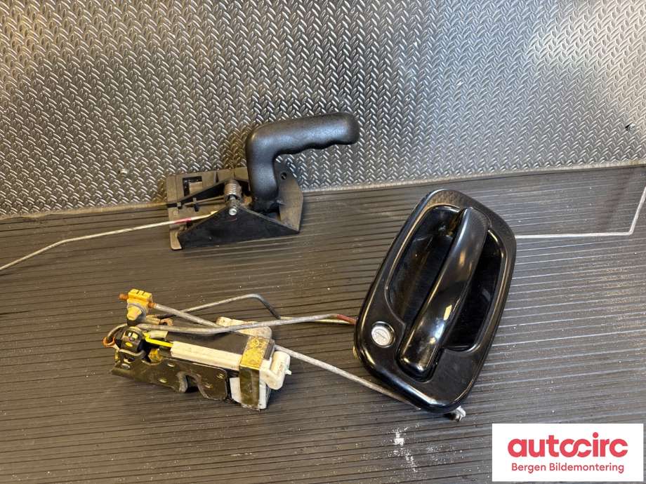 Låsekasse høyre til Chevrolet Tahoe 2001-2005 (Type II) (CHEVROLET|15110643|)