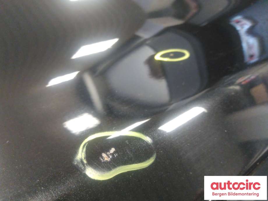Dør høyre foran til BMW X3 2010-2017 (F25) (F25) (BMW|41 51 7 355 804|)