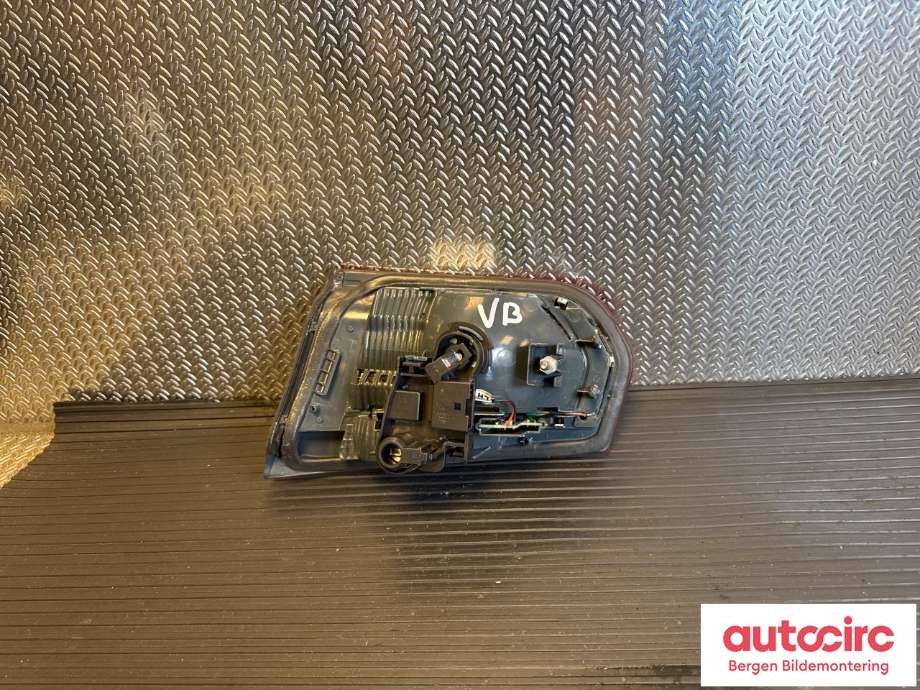 Baklykt venstre indre til BMW 3-Serie 2012-2018 (F30/F31/F34) (F30/F31/F34) (BMW|63 21 7 372 793|)