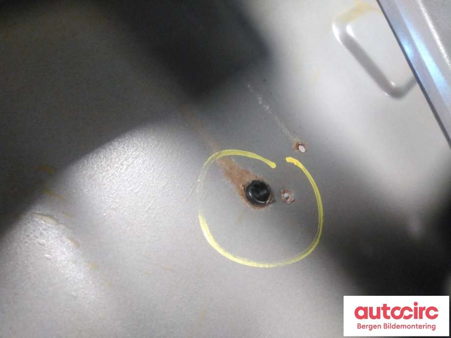 Bakluke til Hyundai Ix35 2010-2015  (HYUNDAI|73700 2Y000|)