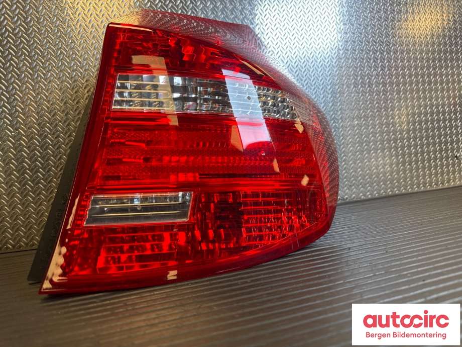 Baklykt høyre til BMW 1-Serie 2004-2011 (E81/E82/E87/E88) (E81/E82/E87/E88) (BMW|63 21 7 164 956|)