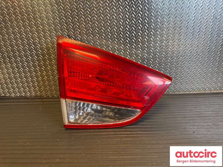 Baklykt venstre indre til Hyundai Ix35 2010-2015 (HYUNDAI|92405 2Y000|)