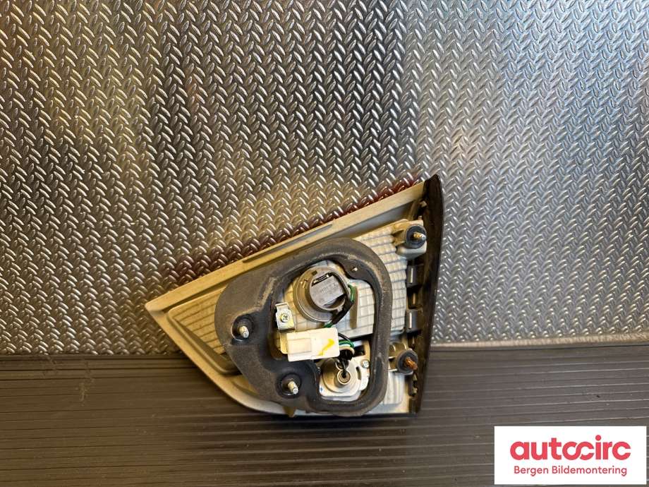 Baklykt venstre indre til Hyundai Ix35 2010-2015 (HYUNDAI|92405 2Y000|)
