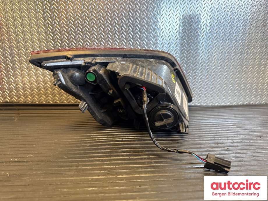 Baklykt høyre indre til Peugeot 308 2013-2021 (Type II) (Peugeot|96 778 182 80|)
