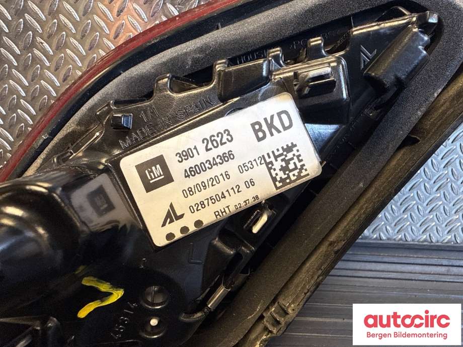 Baklykt venstre indre til Opel Corsa E 2015-2019  (OPEL|13454500|)