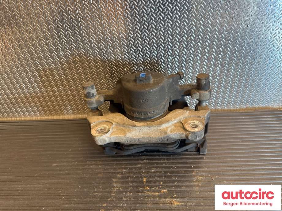 Bremsecaliper høyre foran til Mercedes Citan 2021-->> (W420) (W420) (MERCEDES|A 420 420 61 00|)