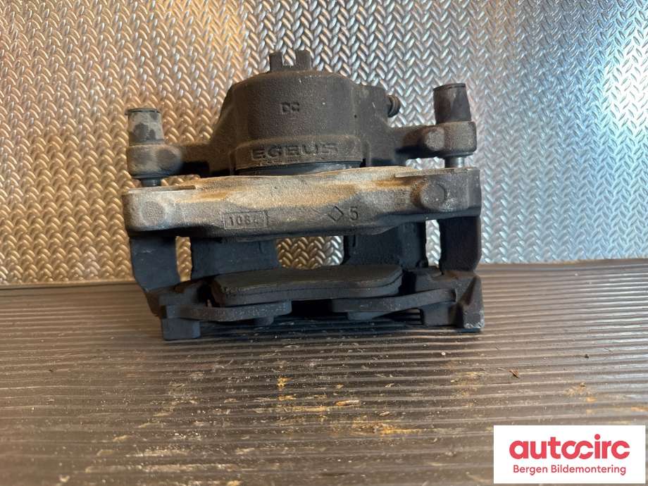 Bremsecaliper høyre foran til Mercedes Citan 2021-->> (W420) (W420) (MERCEDES|A 420 420 61 00|)