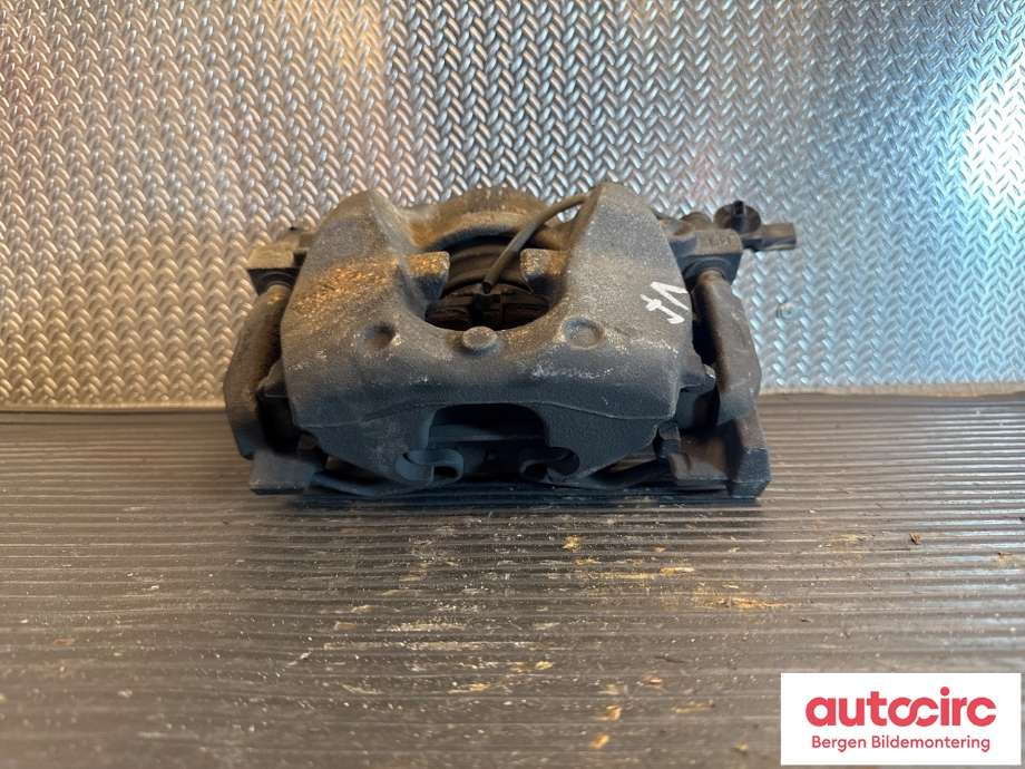 Bremsecaliper venstre foran til Mercedes Citan 2021-->> (W420) (W420) (MERCEDES|A 420 420 29 00|)