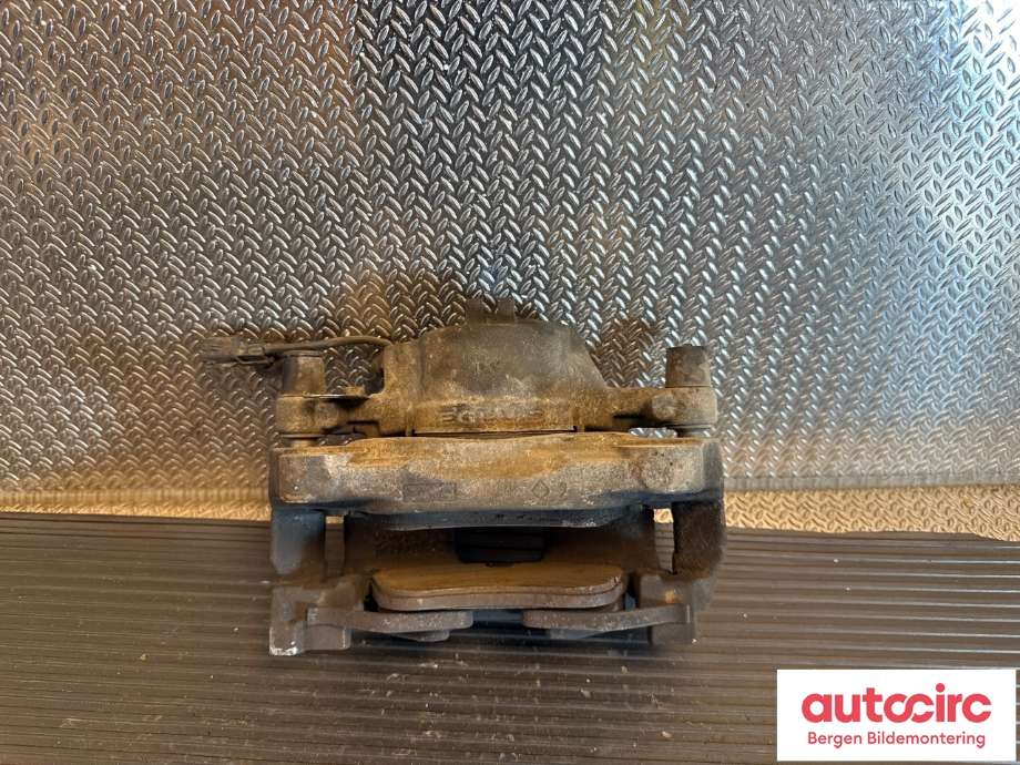 Bremsecaliper venstre foran til Mercedes Citan 2021-->> (W420) (W420) (MERCEDES|A 420 420 29 00|)