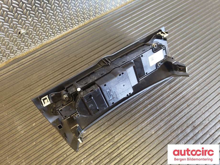 Bilstereo diverse til Volvo XC60 2017-->> (Type II) (VOLVO|31398845|)