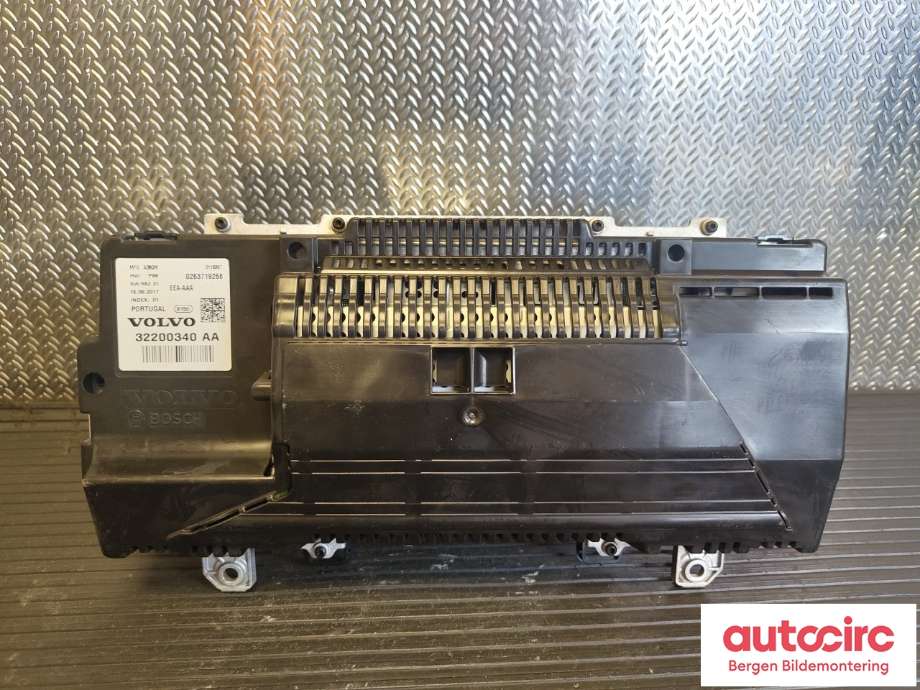 Instrumentpanel til Volvo XC60 2017-->> (Type II)  (VOLVO|36051309|31687669|)