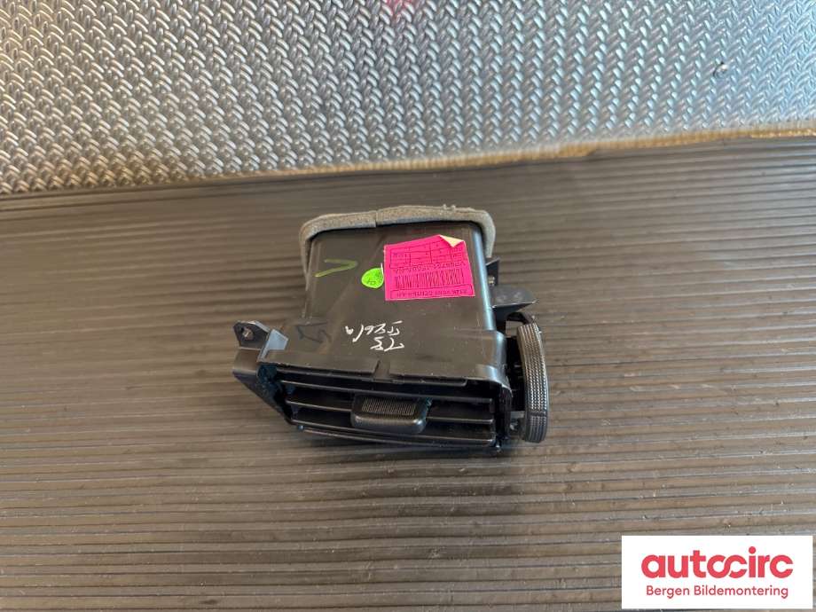 Dashbord friskluftdyse til Nissan NV200 2010-2019 (NISSAN|687514FA0A|)