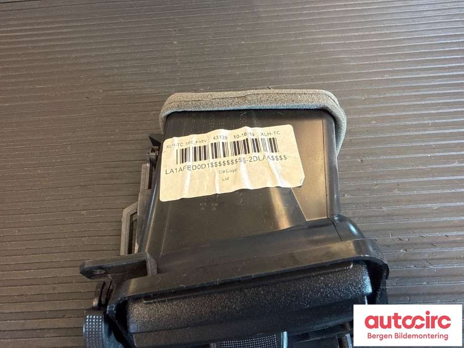 Dashbord friskluftdyse til Nissan NV200 2010-2019 (NISSAN|687514FA0A|)