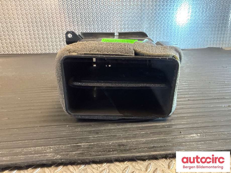 Dashbord friskluftdyse til Nissan NV200 2010-2019 (NISSAN|687504FA0A|)
