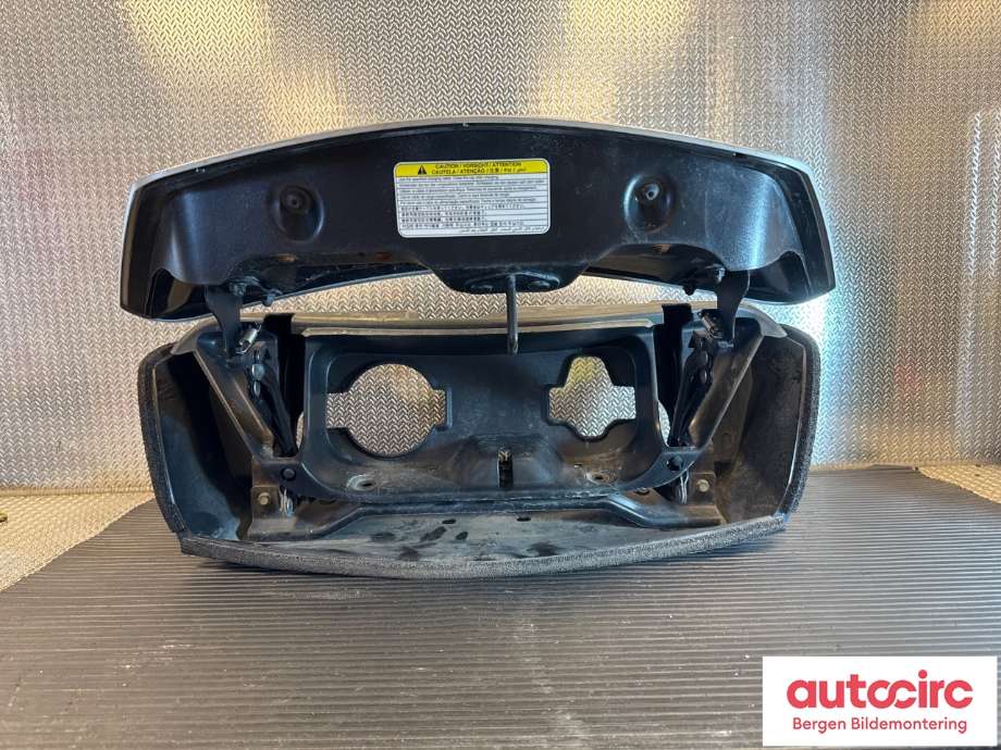 Batterilader inntak/luke til Nissan NV200 2010-2019 (NISSAN|F57016WXBA|657014FB2C|)