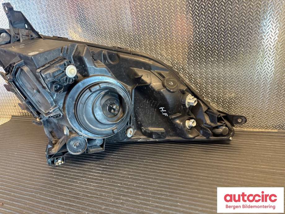 Frontlykt høyre halogen til Toyota Prius 2004-2009 (Type II) (COMBI) (COMBI) (TOYOTA|8113047181|)