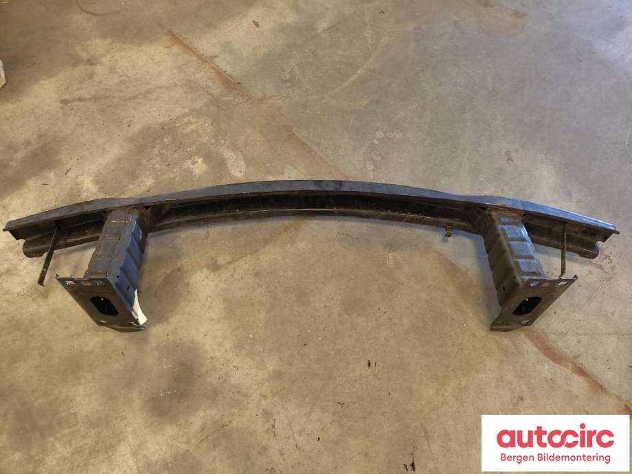 Støtfangerforsterkning foran til BMW 3-Serie 2005-2011 (E90/E91/E92/E93) (E90/E91/E92/E93) (BMW|51 11 7 146 645|)