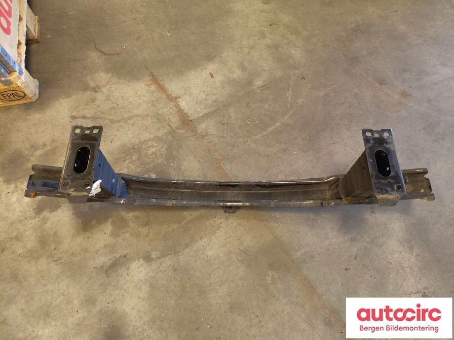 Støtfangerforsterkning foran til BMW 3-Serie 2005-2011 (E90/E91/E92/E93) (E90/E91/E92/E93) (BMW|51 11 7 146 645|)