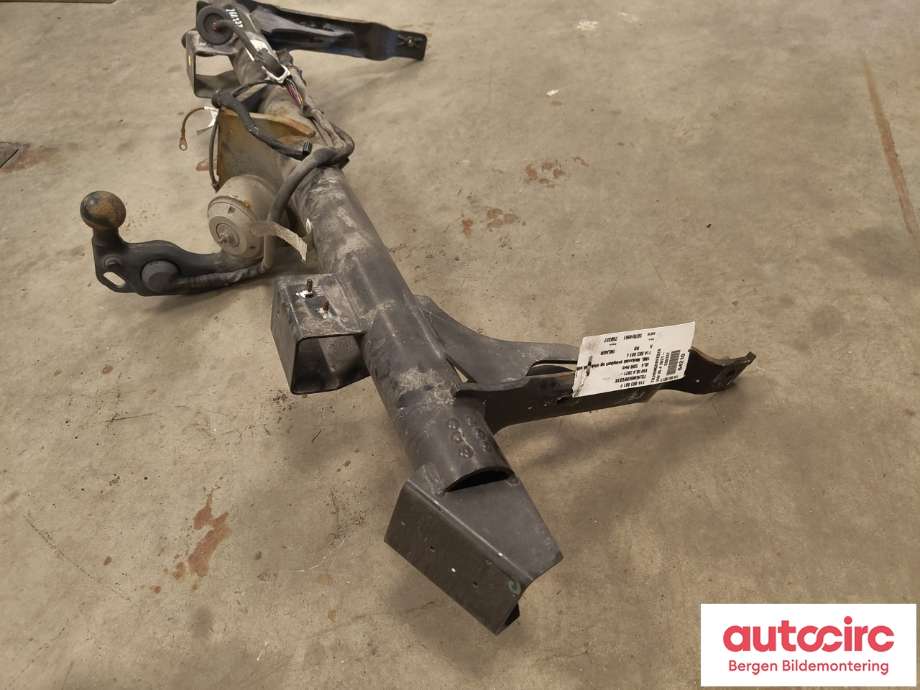 Hengerfeste til VW ID.4 2020-->>  (VOLKSWAGEN|11A 803 881 F|11A 803 881 L|)