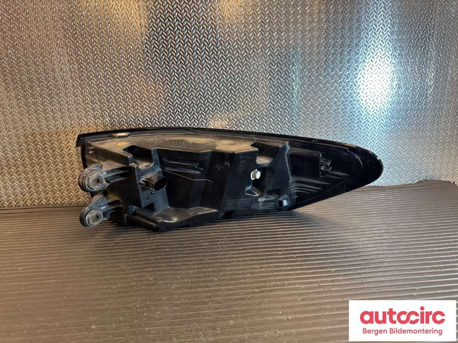 Baklykt venstre til VW ID.4 2020-->>  (VOLKSWAGEN|11A 945 207 A|)