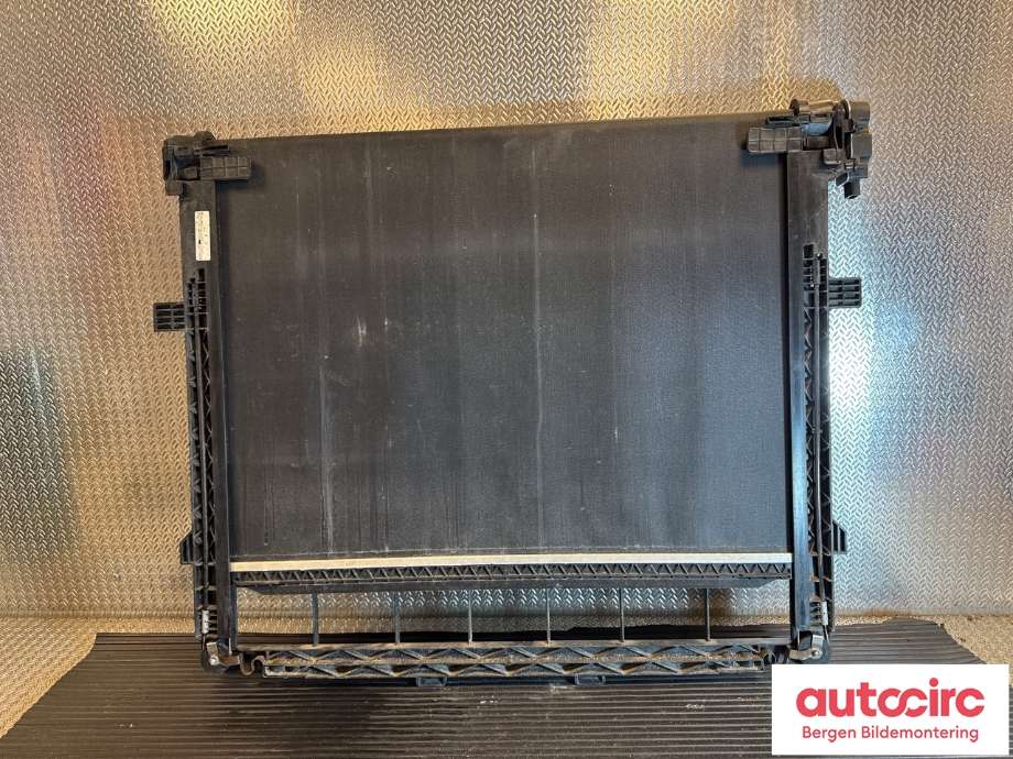 Diverse deler til VW ID.4 2020-->>  (VOLKSWAGEN|1EA 122 135 H|1EA 122 135 G|)