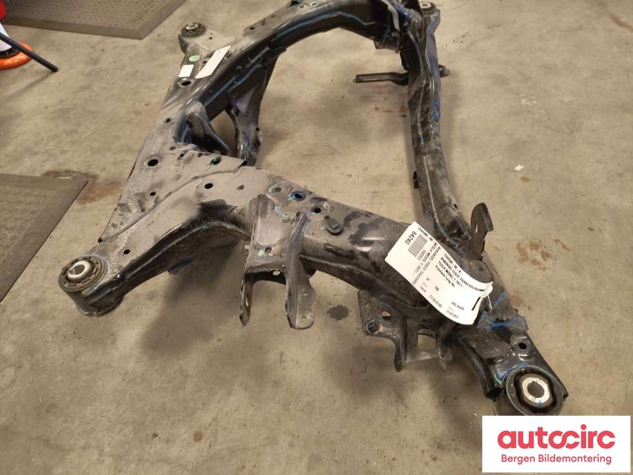 Travers bak til Tesla Model Y 2021-2024 (Type I) (TESLA|1344580-00-B|)