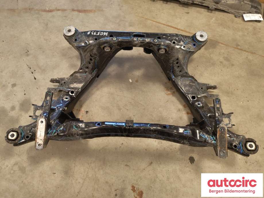 Travers bak til Tesla Model Y 2021-2024 (Type I) (TESLA|1344580-00-B|)