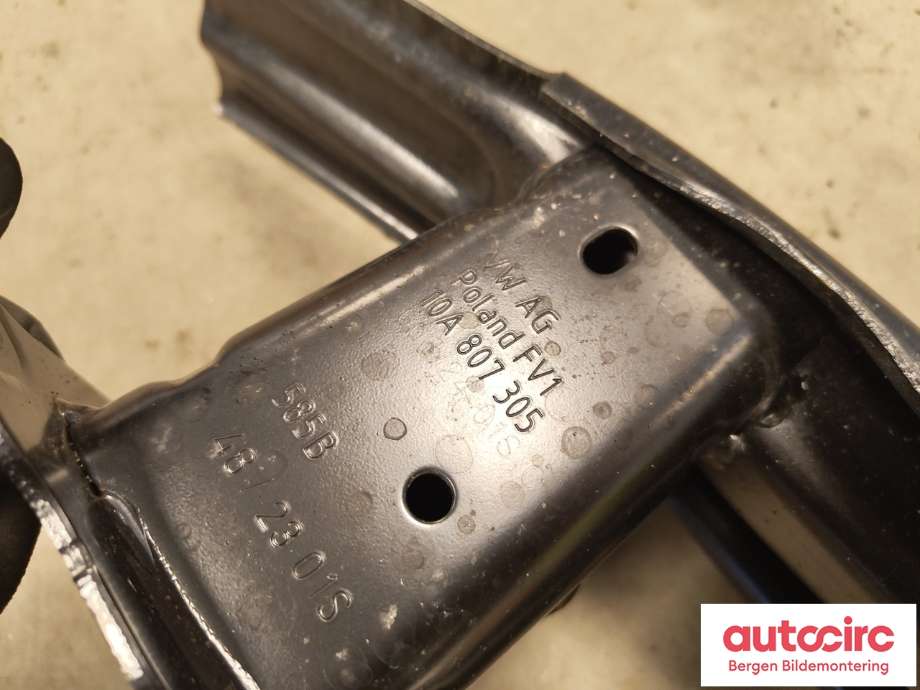 Støtfangerforsterkning bak til VW ID.3 2020-->> (VOLKSWAGEN|10A 807 305|)