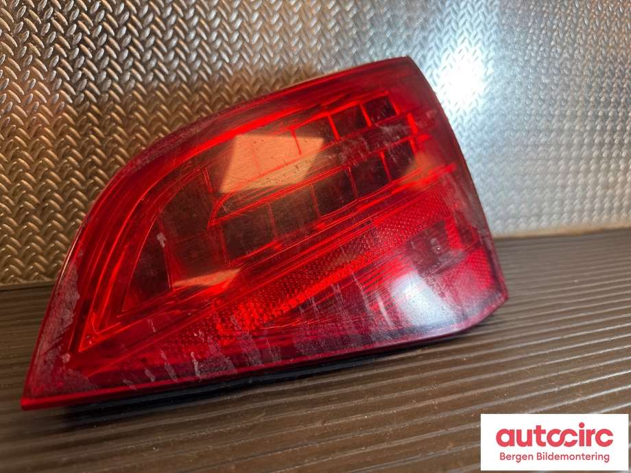 Baklykt høyre indre til Audi A4 2007-2014 (Type IV) (B8) (B8) (AUDI|8K9 945 094 B|)