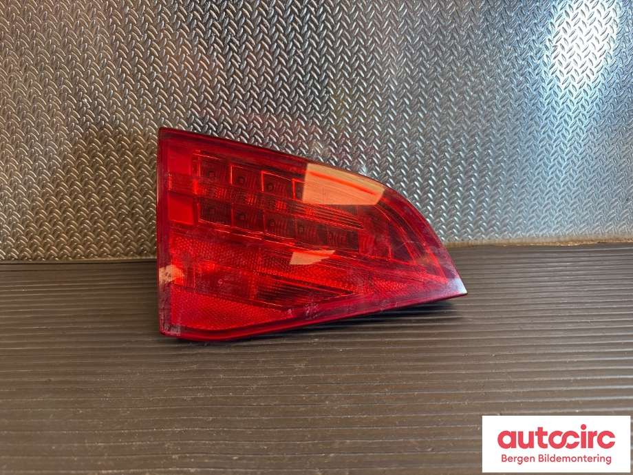 Baklykt venstre indre til Audi A4 2007-2014 (Type IV) (B8) (B8) (AUDI|8K9 945 093 B|)