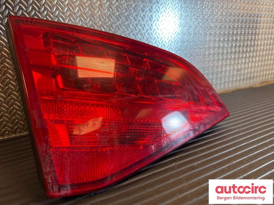 Baklykt venstre indre til Audi A4 2007-2014 (Type IV) (B8) (B8) (AUDI|8K9 945 093 B|)