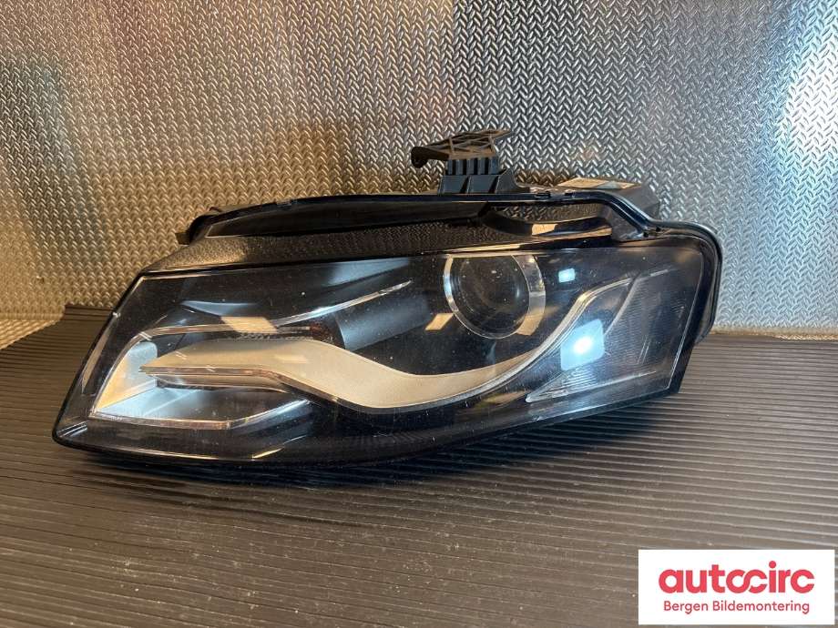 Frontlykt venstre xenon til Audi A4 2007-2014 (Type IV) (B8) (B8) (AUDI|8K0 941 029 AJ|)