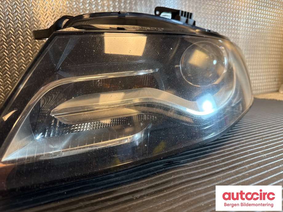 Frontlykt venstre xenon til Audi A4 2007-2014 (Type IV) (B8) (B8) (AUDI|8K0 941 029 AJ|)