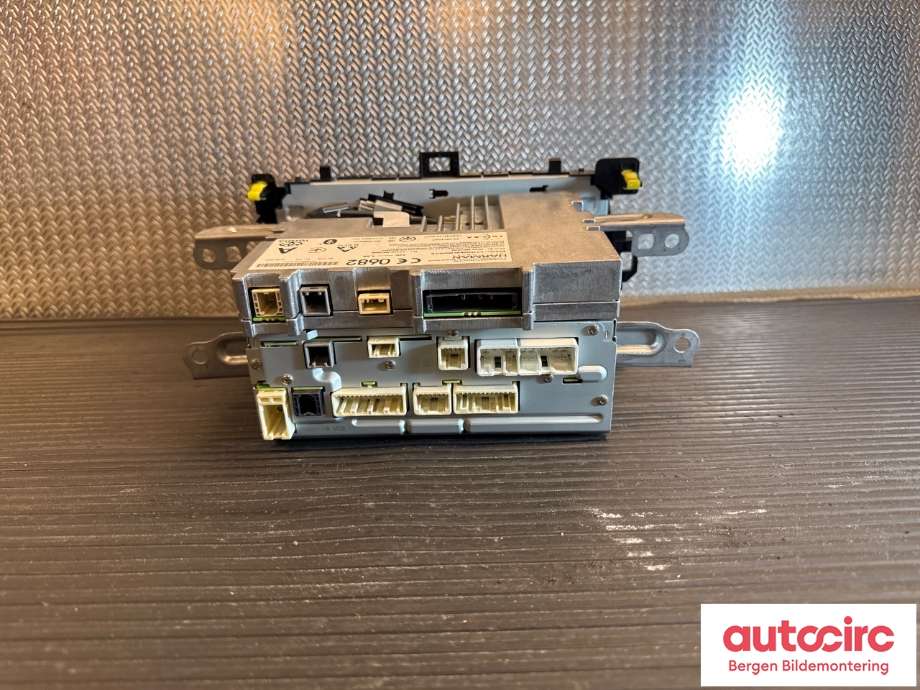 Bilstereo til Toyota Yaris 2014-2020 (Type III, Fase 2)  (TOYOTA|861400D230|)