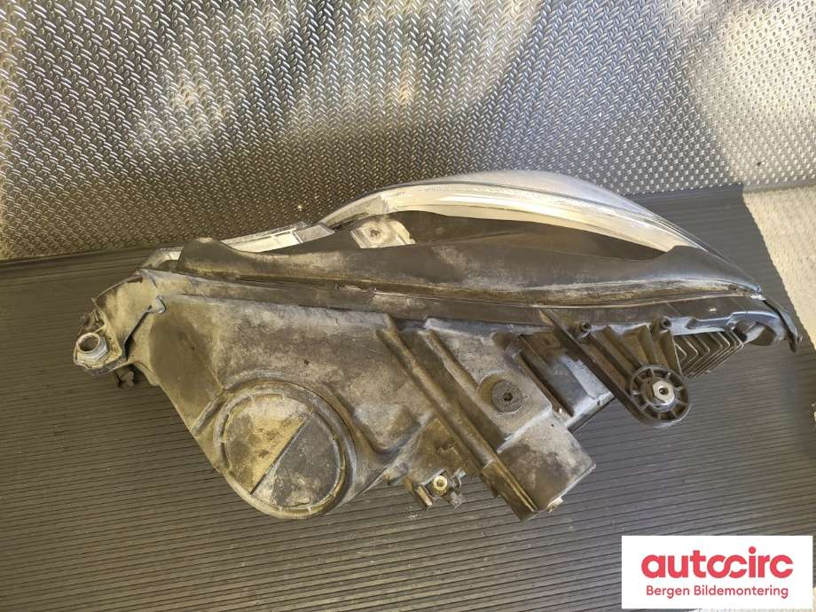 Frontlykt høyre xenon til Mercedes E-Klasse 2009-2013 (Fase 1) (W212) (W212) (MERCEDES|A2128201039|A 212 820 10 39 64|)