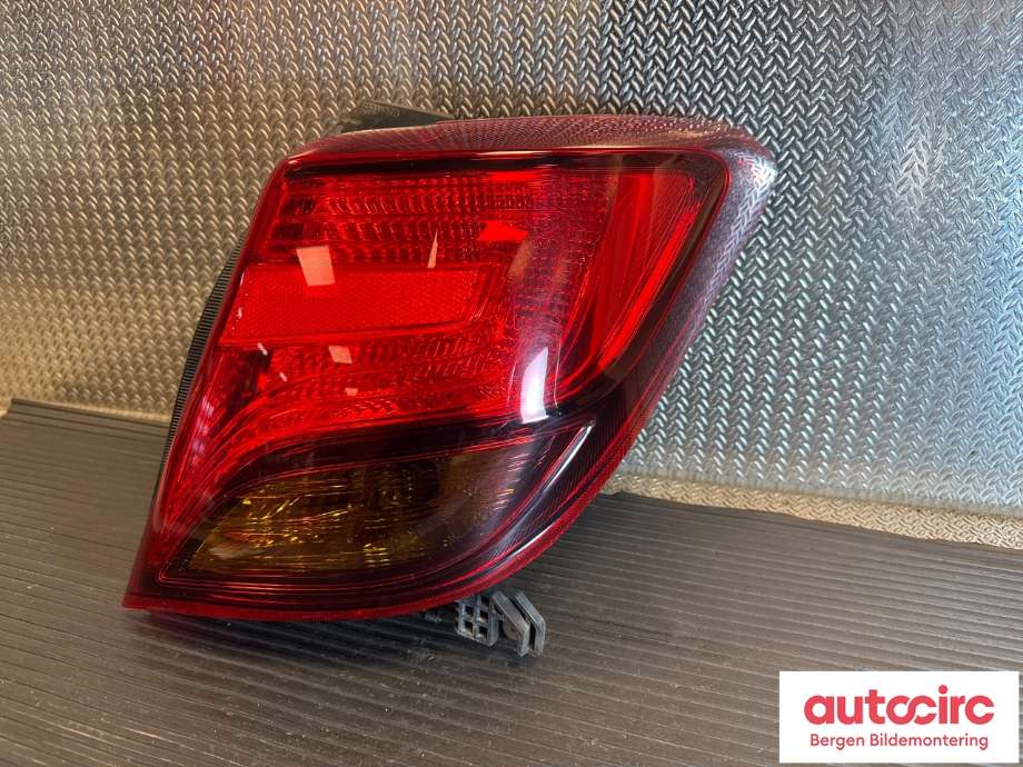 Baklykt høyre til Toyota Yaris 2014-2020 (Type III, Fase 2) (TOYOTA|815510D600|)